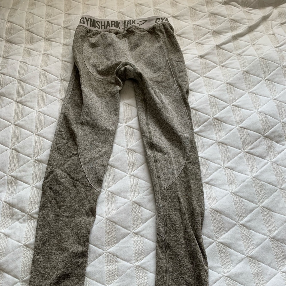 Gymshark green leggings - Picture 2 of 3